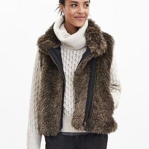 BANANA REPUBLIC Faux Fur Vest Size XS